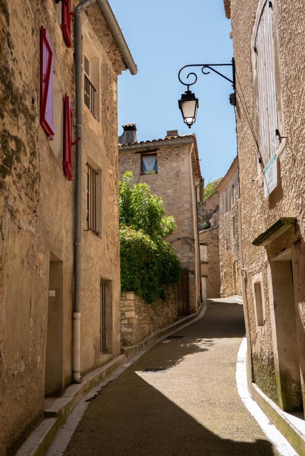 Les Maisons Mado Venasque Exterior photo